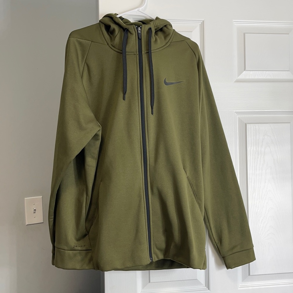 Men’s Nike Hoodie with Jogger pants